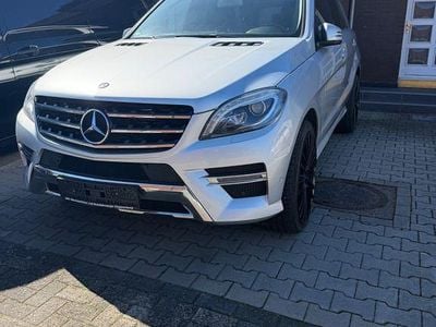 Second-hand Mercedes ML350 AMG line 258 CP (189 kW) 2013 Argintiu SUV