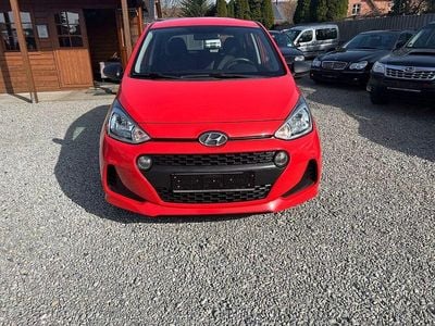 Gebraucht Hyundai i10 Select 67 PS (49 kW) 2019 Rot Kleinwagen