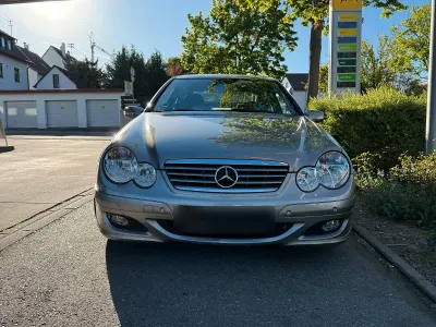 Usata Mercedes C180 142 CV (104 kW) 2005 Beige Berlina