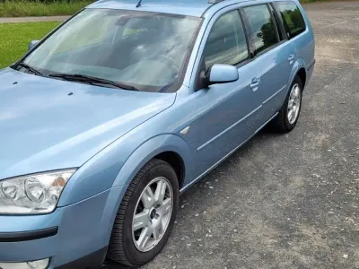 Używany Ford Mondeo Ghia 145 KM (106 kW) 2006 Niebieski Kombi