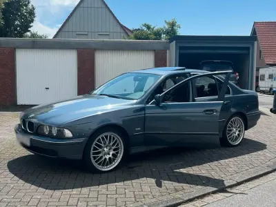 Second-hand BMW 520 136 CP (100 kW) 2000 Gri Berlinǎ