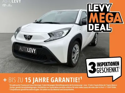 Gebraucht Toyota Aygo Play 72 PS (52 kW) 2024 Weiß Kleinwagen