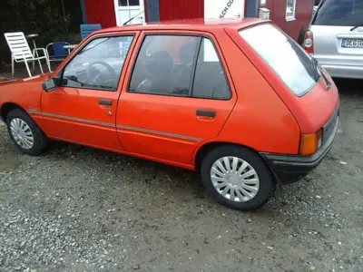 Gebraucht Peugeot 205 54 PS (39 kW) 1989 Rot Kleinwagen