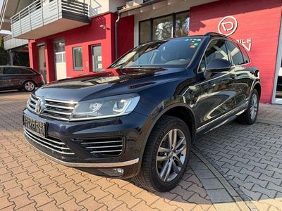 Gebraucht VW Touareg R-line 262 PS (192 kW) 2016 Blau SUV