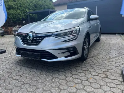Gebraucht Renault Mégane GrandTour Intens 140 PS (102 kW) 2021 Grau Kombi