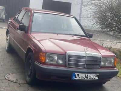 Gebraucht Mercedes 190 109 PS (80 kW) 1992 Rot Limousine