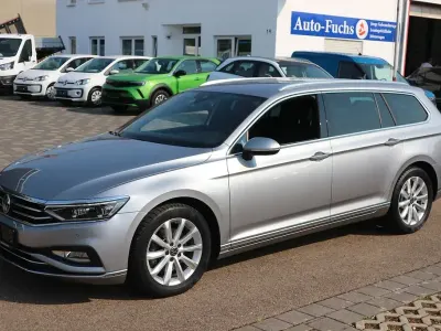 Gebraucht VW Passat Elegance 150 PS (110 kW) 2024 Silber Kombi