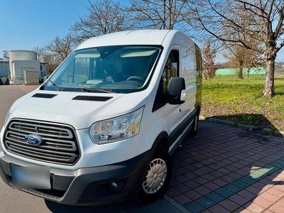 Gebraucht Ford Transit Trend 155 PS (114 kW) 2015 Weiß Van / Kleinbus