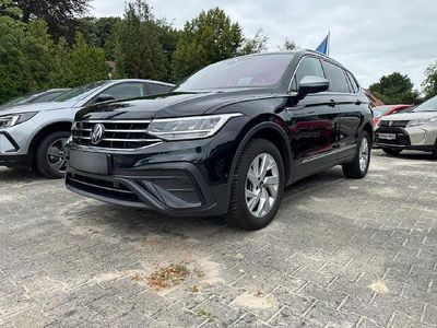 Schwarz Gebraucht 2022 VW Tiguan Allspace Life SUV | 40.040 € (Etwas zu teuer)