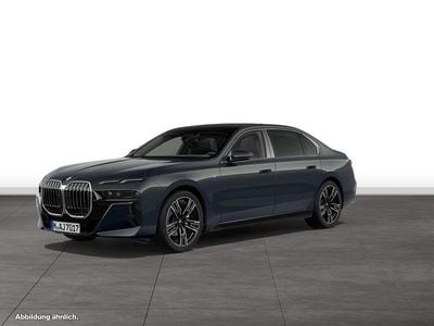 Gebraucht BMW 740 M Sport 299 PS (219 kW) 2025 Grau Limousine