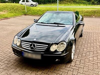 Usata Mercedes CLK320 218 CV (160 kW) 2003 Nero Cabrio
