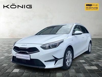 Weiss Gebraucht 2024 Kia Ceed Kleinwagen | 17.899 € (Guter Preis)