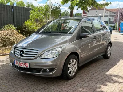 Gebraucht Mercedes B150 95 PS (69 kW) 2006 Kometgrau  metalliclack Van / Kleinbus