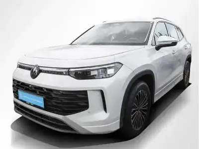 Käytetty VW Tayron Life 150 HP (110 kW) 2025 Valkoinen Katumaasturi