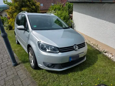 Gebraucht VW Touran Life 105 PS (77 kW) 2014 Silber Van / Kleinbus