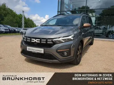 Neu Dacia Jogger Extreme 141 PS (103 kW) 2025 Dolomitgrau Van / Kleinbus