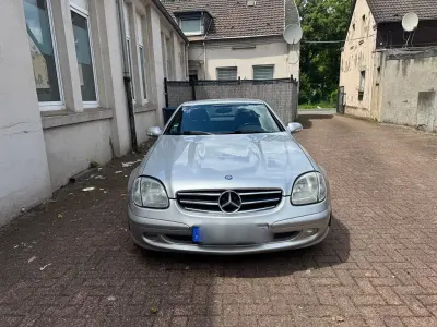Gebraucht Mercedes SLK230 197 PS (144 kW) 2001 Silber Cabrio