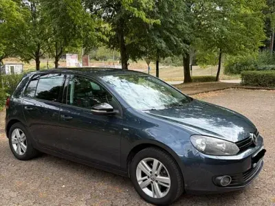 Gebraucht VW Golf VII Match 105 PS (77 kW) 2012 Grau Limousine