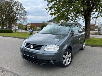 gebraucht VW Touran 2.0 TDI Highline AHK Tempomat PDC