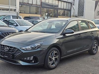 Grau Gebraucht 2024 Hyundai i30 Comfort Kombi | 18.950 € (Guter Preis)