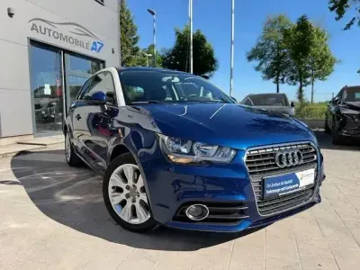 Gebraucht Audi A1 Ambition 122 PS (89 kW) 2013 Blau Kleinwagen