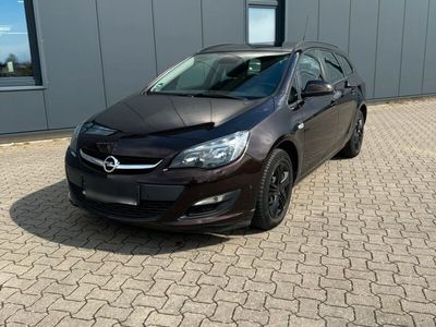 gebraucht Opel Astra Sports Tourer 1.6 cdti EURO6 *KLIMA*PDC*AHK*TEMP*