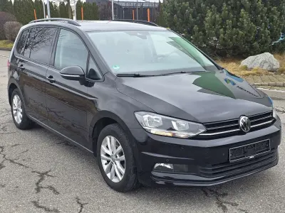 Gebraucht VW Touran Highline 150 PS (110 kW) 2023 Schwarz Van / Kleinbus