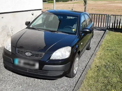 Gebraucht Kia Rio Basis 97 PS (71 kW) 2007 Grau Limousine