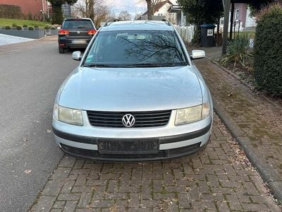 Gebraucht VW Passat 125 PS (91 kW) 2000 Silber Kombi
