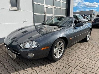 Jaguar XK8