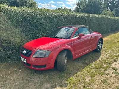 Gebraucht Audi TT Roadster 180 PS (132 kW) 2000 Rot Cabrio