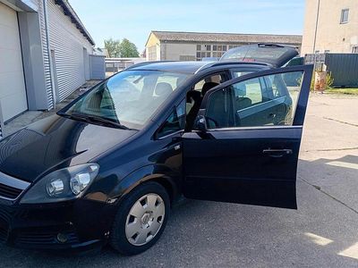 Second-hand Opel Zafira 150 CP (110 kW) 2006 Negru Monovolum
