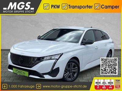 Okenit weiß metallic Gebraucht 2024 Peugeot 308 Allure Kombi | 20.730 € (Guter Preis)