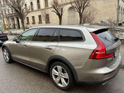 Usata Volvo V60 CC 250 CV (183 kW) 2020 Grigio Station wagon