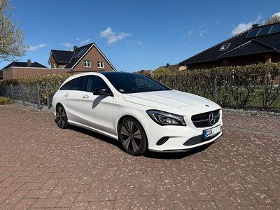 Gebraucht Mercedes CLA200 Shooting Brake Night 156 PS (114 kW) 2019 Weiß Kombi