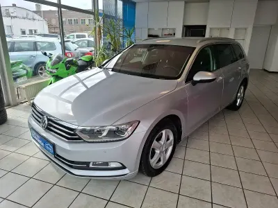 Gebraucht VW Passat Comfortline 150 PS (110 kW) 2018 Silber Kombi