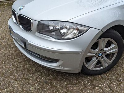 gebraucht BMW 118 i -Alufelgen-Klima-Nichtraucher-Einparkspuren