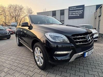 Second-hand Mercedes ML350 258 CP (189 kW) 2013 Negru SUV