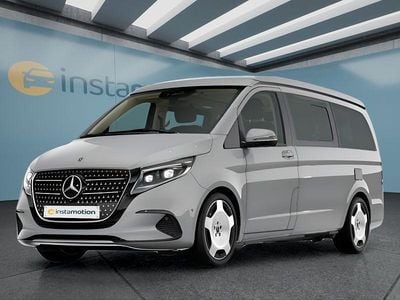 Grau Gebraucht 2024 Mercedes V220 Van / Kleinbus | 76.049 €
