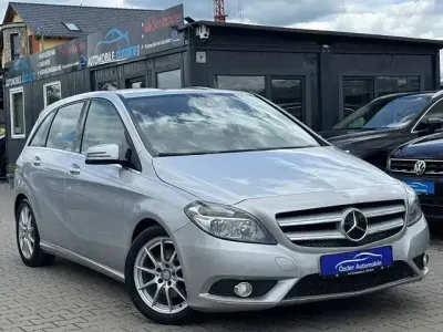 Gebraucht Mercedes B200 156 PS (114 kW) 2013 Grau Kleinwagen
