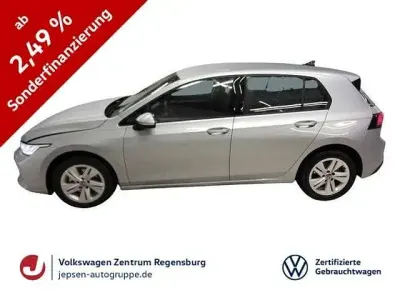 Second-hand VW Golf VIII Life 116 CP (85 kW) 2025 Argintiu Berlinǎ