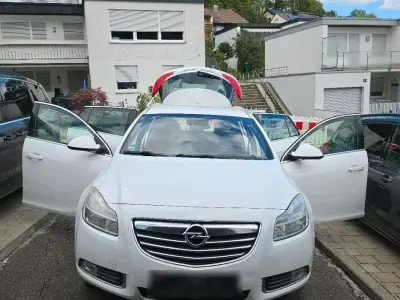 Gebraucht Opel Insignia 179 PS (131 kW) 2011 Weiß Kombi