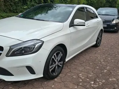 Gebraucht Mercedes A200 136 PS (100 kW) 2016 Weiß Limousine