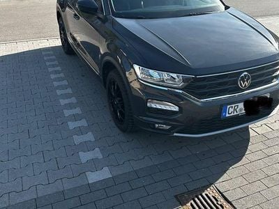 Second-hand VW T-Roc Style 150 CP (110 kW) 2021 Gri SUV