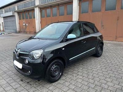 Schwarz Gebraucht 2018 Renault Twingo LIMITED Kleinwagen | 8.900 € (Fairer Preis)