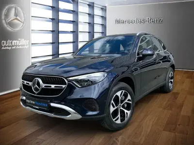 Gebraucht Mercedes GLC300e Avantgarde 204 PS (150 kW) 2023 Blau SUV