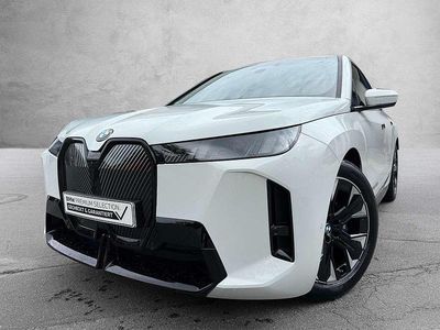 Gebraucht BMW iX M Sport 300 kW (408 PS) 2024 Alpinweiß uni SUV