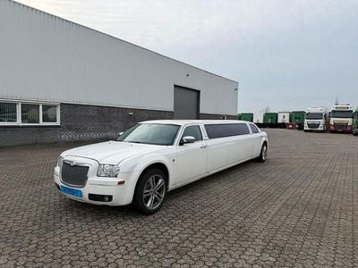 Weiß Gebraucht 2006 Chrysler 300 Touring Kombi | 28.435 €