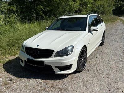 Mercedes C63 AMG