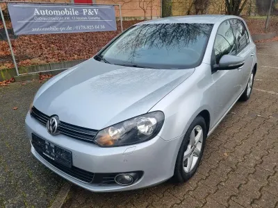 Gebraucht VW Golf VI Style 105 PS (77 kW) 2011 Silber Kleinwagen